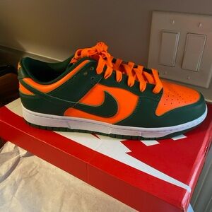Nike Dunk Low Retro “Miami Hurricanes”